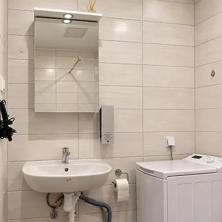 Aisa 39 Stuudiokorter * Pärnu